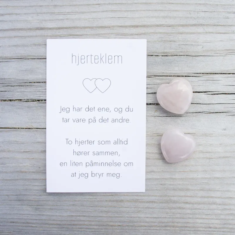 To rosa hjerteklemmer
